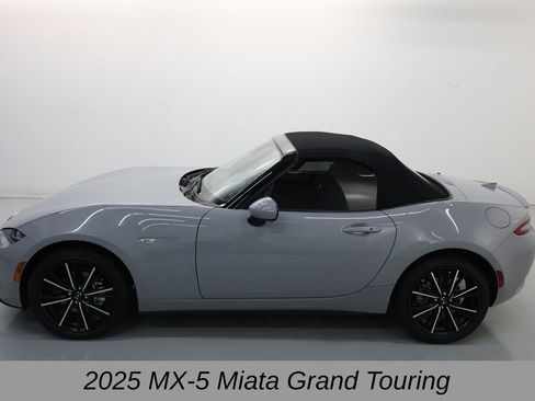 Used 2024 MAZDA MX-5 Miata Grand Touring w/ Weather Package RWD image 4