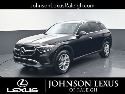 Used 2023 Mercedes-Benz GLC 300 4MATIC image 1