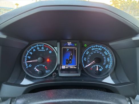 Used 2022 Toyota Tacoma TRD Sport w/ TRD Premium Sport Package image 12