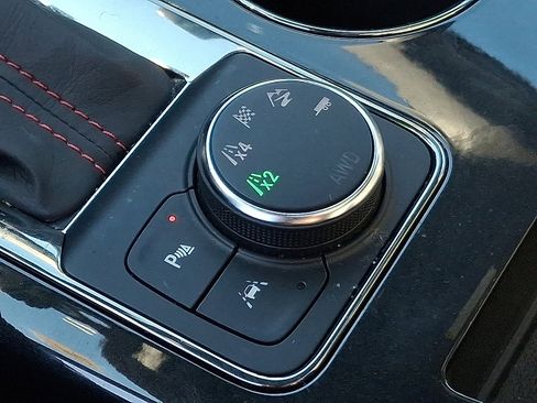 Used 2025 Chevrolet Blazer RS w/ Driver Confidence II Package image 27