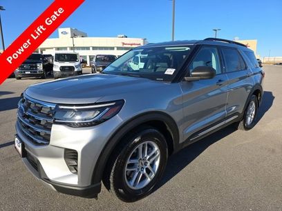 Used 2025 Ford Explorer Active