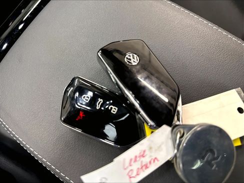 Used 2023 Volkswagen ID.4 S RWD image 36