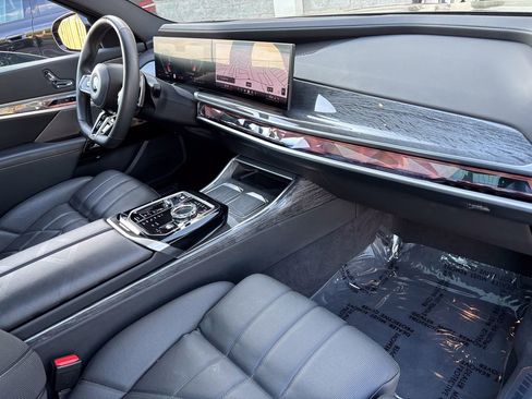 Certified 2023 BMW 760i xDrive AWD/4WD image 36