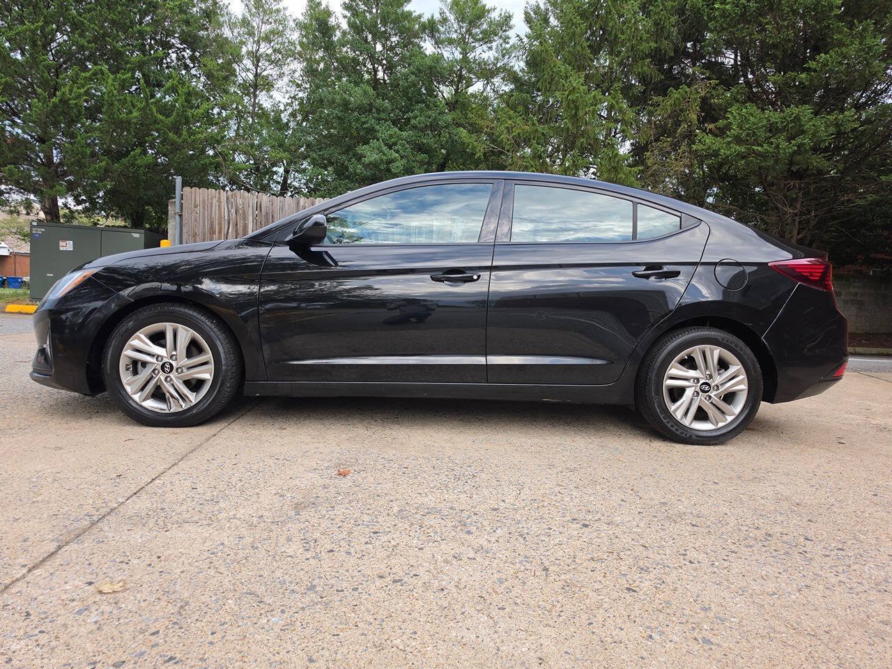 Used 2020 Hyundai Elantra SEL FWD image 4