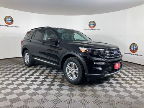 Used 2023 Ford Explorer XLT w/ Equipment Group 202A image 19
