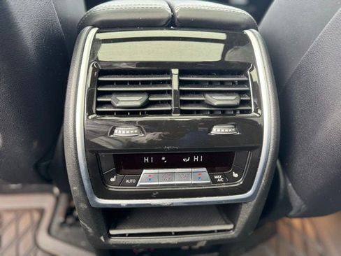 Used 2024 BMW X7 M60i w/ Executive Package image 18