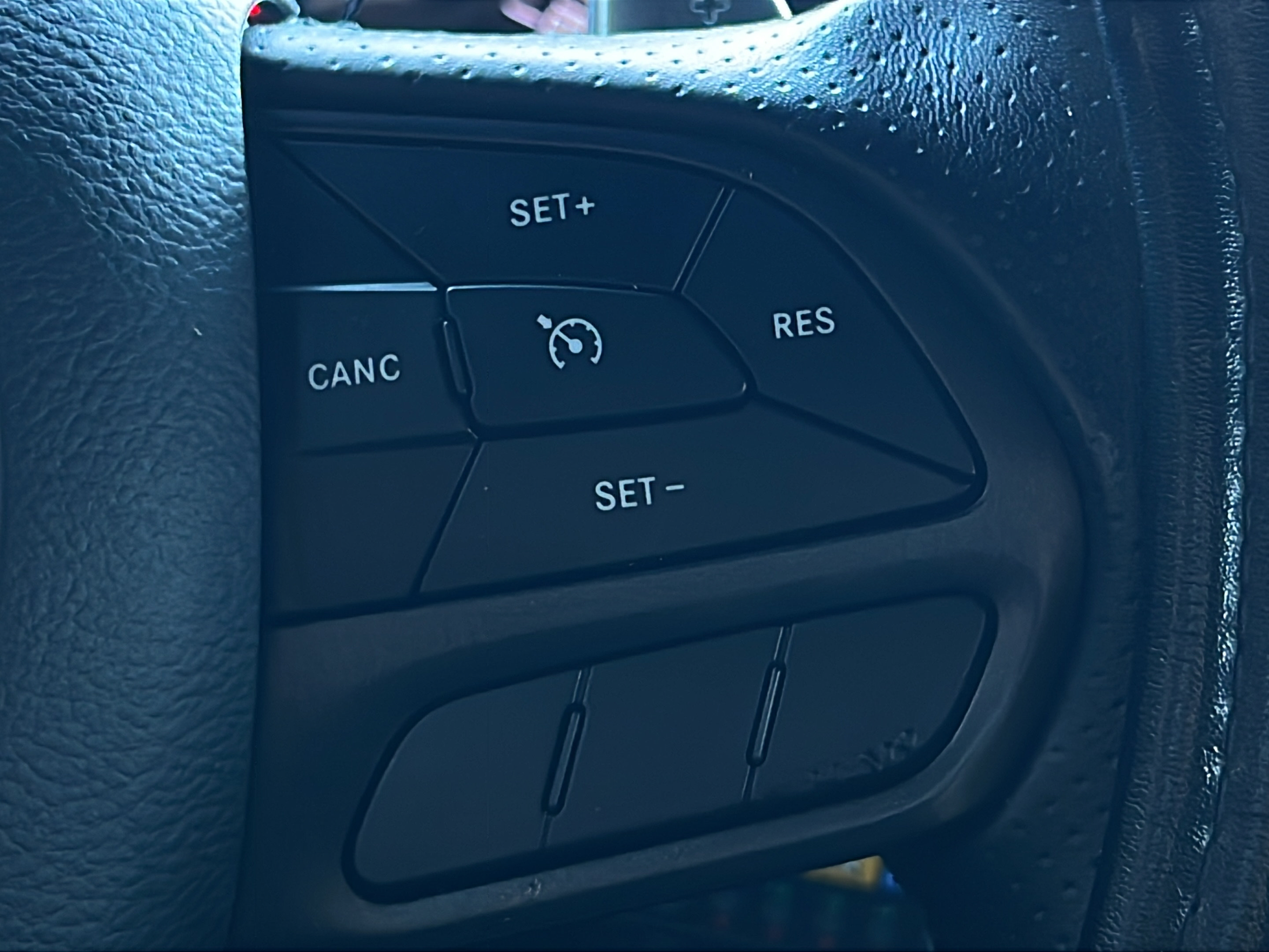 Used 2020 Dodge Challenger R/T RWD image 17