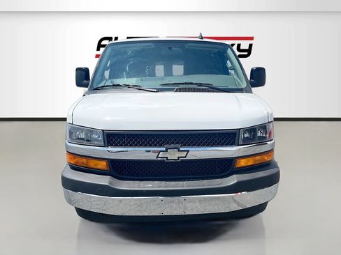Used 2025 Chevrolet Express 2500 w/ Driver Convenience Package RWD image 2
