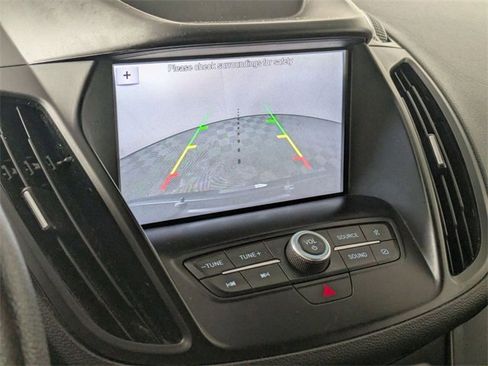 Used 2019 Ford Escape SE image 22