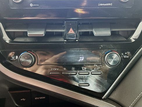 Used 2023 Toyota Camry SE FWD image 15