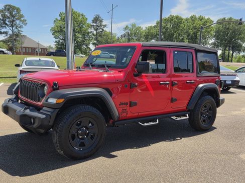 Used 2024 Jeep Wrangler Sport image 7