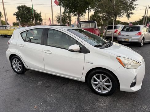 Used 2012 Toyota Prius C Three image 9