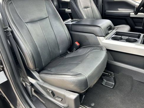 Used 2020 Ford F250 Lariat w/ Lariat Ultimate Package AWD/4WD image 28