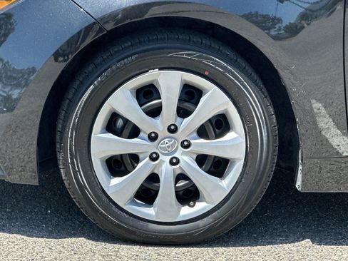 Used 2021 Toyota Corolla LE w/ Carpet Mat Package (TMS) FWD image 23