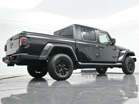 Used 2023 Jeep Gladiator Sport image 46