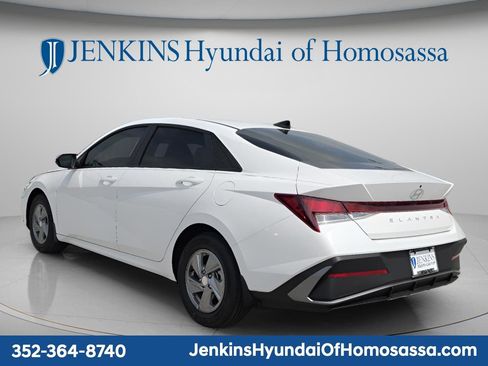 New 2026 Hyundai Elantra SE image 10