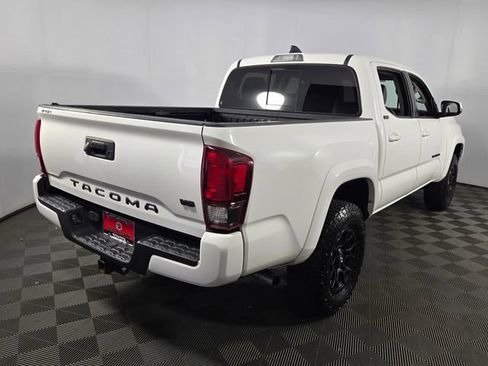 Used 2022 Toyota Tacoma SR5 w/ Technology Package RWD image 14