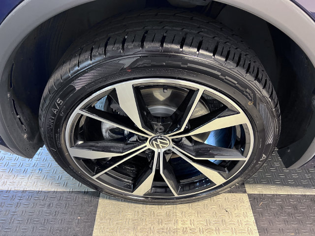 Certified 2022 Volkswagen Tiguan SEL R-Line AWD/4WD image 9