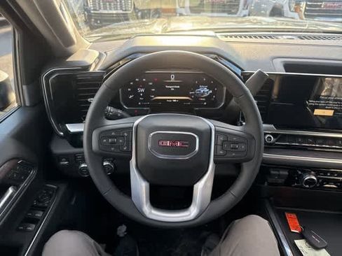 New 2026 GMC Sierra 2500 SLT w/ SLT Convenience Package image 19