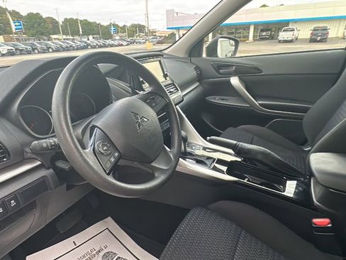 Used 2025 Mitsubishi Eclipse Cross ES image 11
