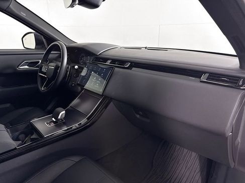 Certified 2026 Land Rover Range Rover Velar Dynamic SE image 31