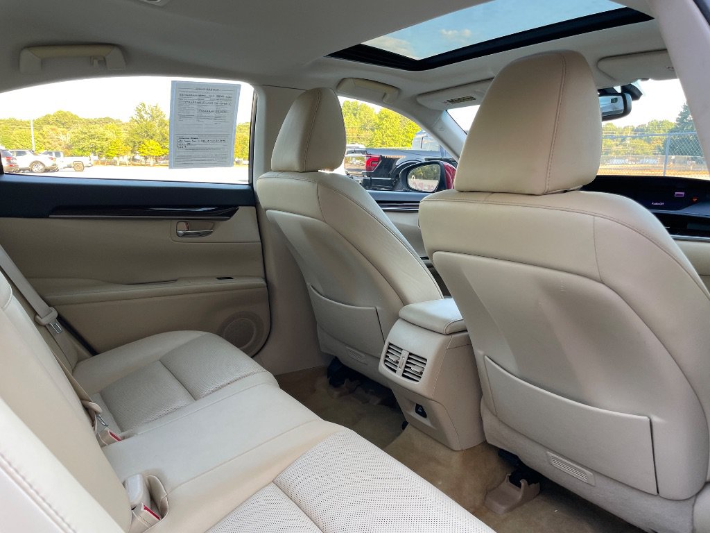 Used 2014 Lexus ES 350 w/ Premium Package FWD image 24