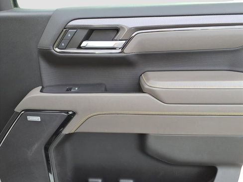 Used 2023 Chevrolet Silverado 1500 ZR2 w/ Technology Package image 10