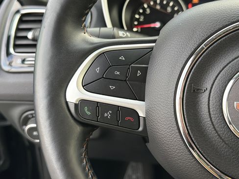 Used 2018 Jeep Compass Limited w/ Navigation Group image 27