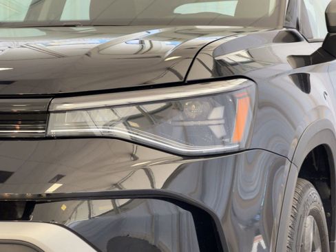 New 2026 Volkswagen Taos S image 11