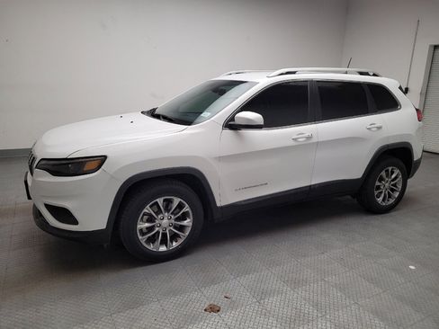 Used 2019 Jeep Cherokee Latitude Plus w/ Comfort/Convenience Group image 2