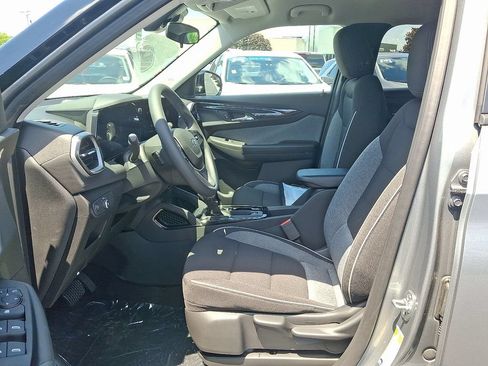 New 2026 Chevrolet TrailBlazer LT w/ Midnight Edition FWD image 6