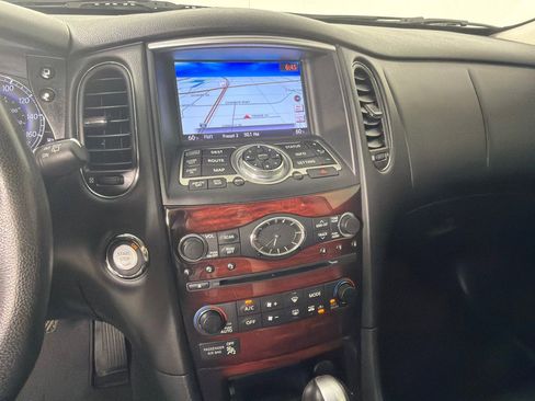 Used 2017 INFINITI QX50 2WD w/ Premium Plus Package image 17