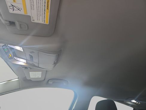 Used 2019 Chevrolet Equinox LT image 35