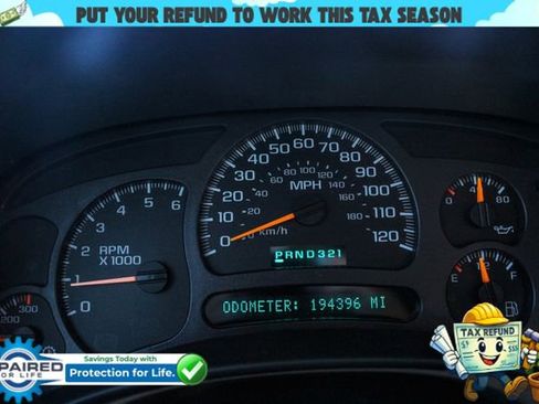 Used 2003 Chevrolet Suburban 2500 LT w/ LT Preferred Equipment Group image 2