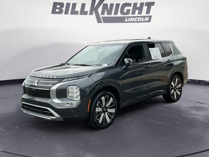 Used 2025 Mitsubishi Outlander SE