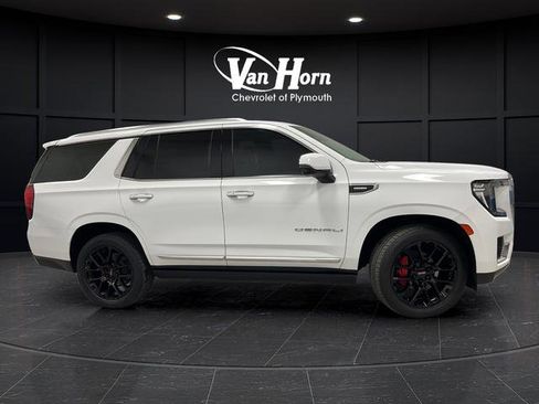 Used 2023 GMC Yukon Denali AWD/4WD image 8