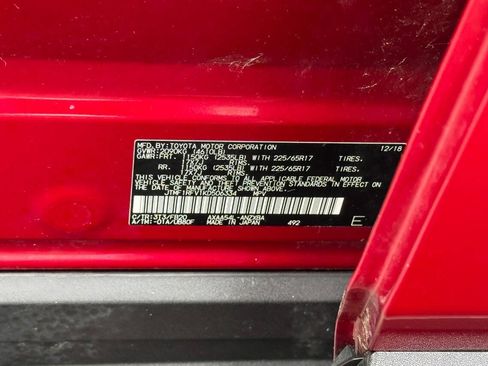 Used 2019 Toyota RAV4 LE w/ All Weather Liner Package AWD/4WD image 23