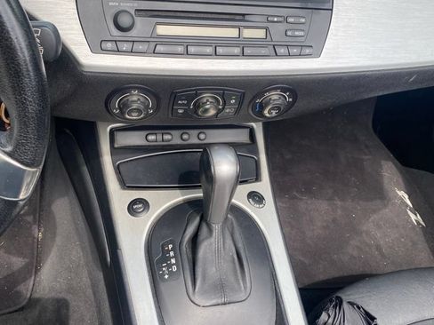 Used 2006 BMW Z4 3.0si RWD image 6
