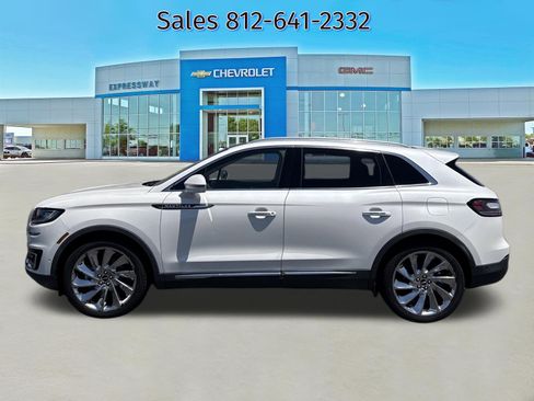 Used 2019 Lincoln Nautilus Reserve FWD image 2