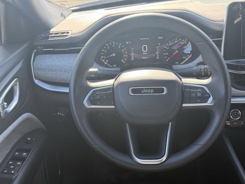 New 2025 Jeep Compass Sport image 39