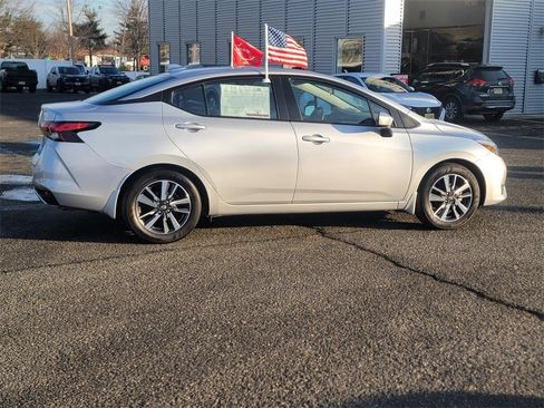 Certified 2025 Nissan Versa SV w/ Trunk Package image 9