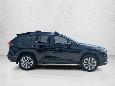 Used 2025 Toyota RAV4 XLE Premium image 4