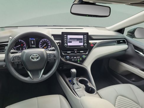 Used 2024 Toyota Camry SE w/ Convenience Package FWD image 21