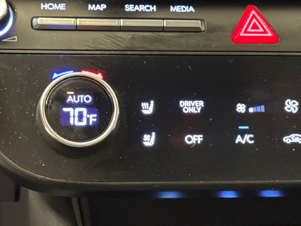 Used 2025 Hyundai Sonata Limited FWD image 29