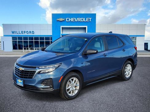 Used 2024 Chevrolet Equinox LS w/ LS Convenience Package image 1