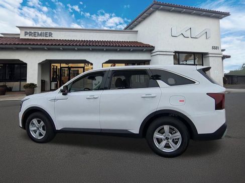 New 2026 Kia Sorento LX FWD image 5