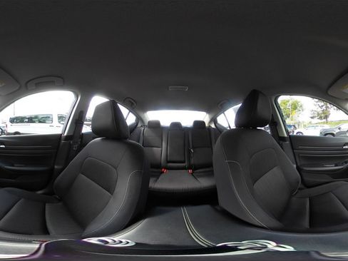 Used 2025 Nissan Altima 2.5 SV FWD image 42