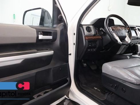 Used 2015 Toyota Tundra Limited w/ Limited Premium Package AWD/4WD image 9