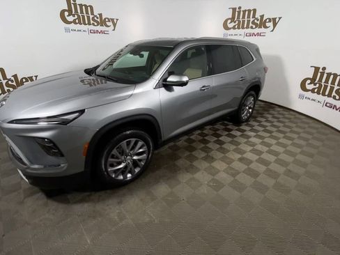 Used 2026 Buick Enclave Preferred w/ Power Package AWD/4WD image 4