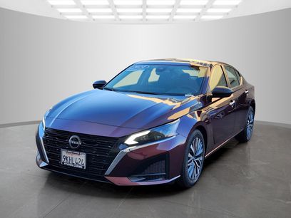 Used 2024 Nissan Altima 2.5 SV